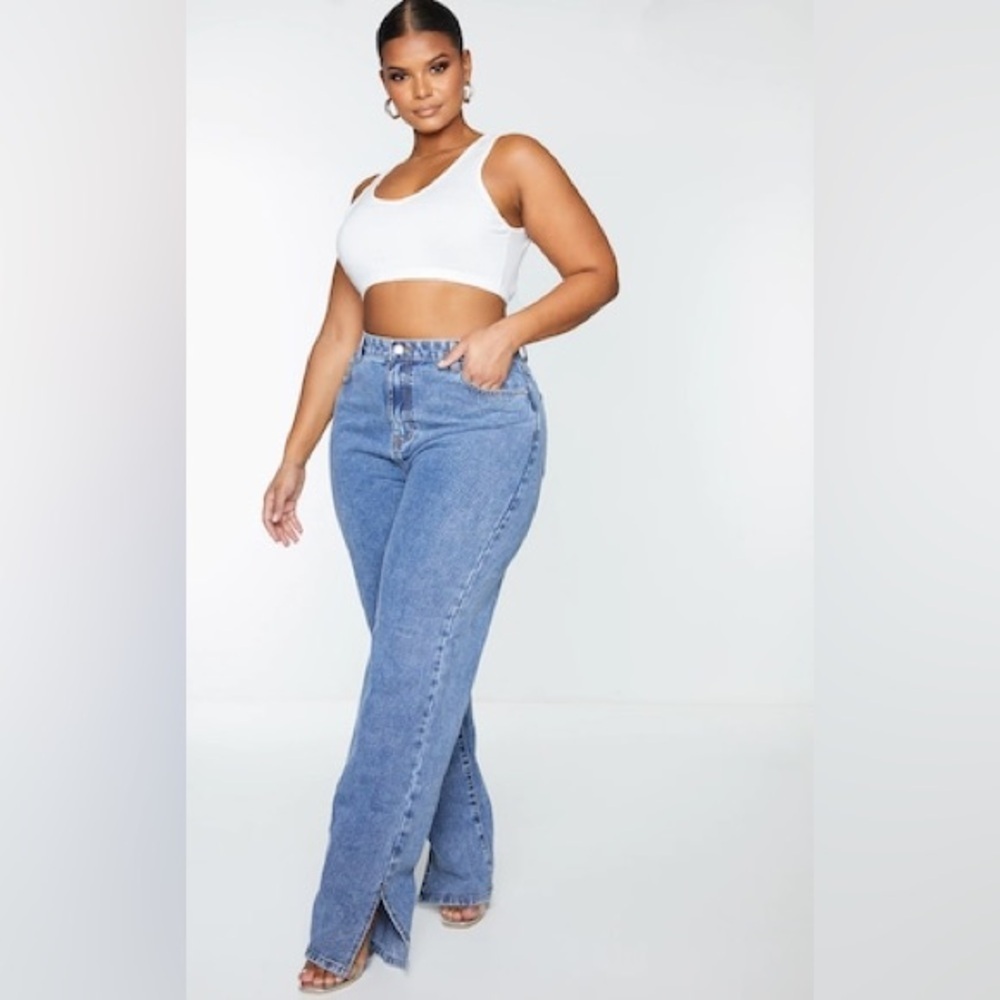 PrettyLittleThing Vintage Wash Split Hem Jeans. Size 20 tall